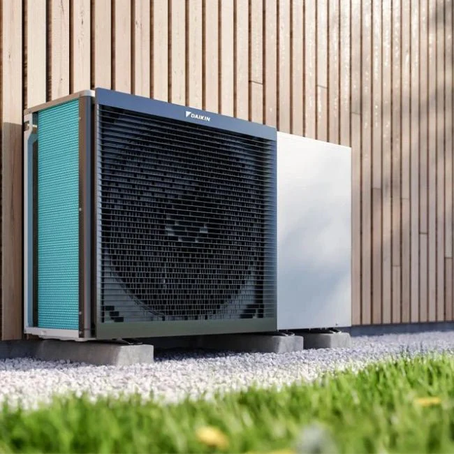 Altherma 3 M - Taille 16 - Réversible 60 °C Triphasé avec résistance 3 kW - Image 4